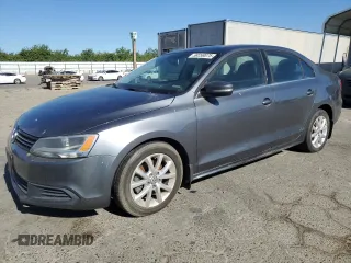 2014 Volkswagen Jetta SE с VIN 3VWD07AJXEM315231, выставлен на аукционе Copart как лот 58258075 с пробегом 99 860 миль миль и Списание • Salvage title. История ставок и продаж доступна на DreamBid. Изображение 1.