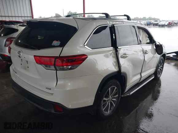 2018 Toyota Highlander SE with VIN 5TDKZRFH9JS536377, listed as a IAAI auction lot 42189368 with 71,979 mi miles and . Bid and sale history available at DreamBid. Image 4.