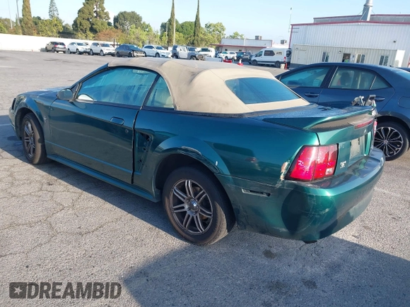 2000 Ford Mustang with VIN 1FAFP444XYF207441, listed as a IAAI auction lot 42120700 with 119,335 mi miles. Bid and sale history available at carsss.com. Image 3.