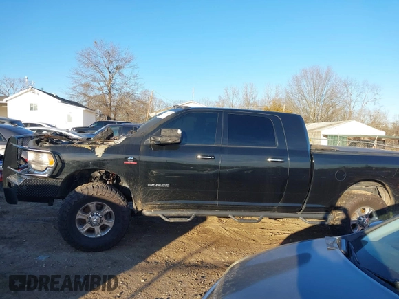 2019 Ram 2500 Lone Star with VIN 3C6UR5MLXKG623270, listed as a IAAI auction lot 41646276 with Not provided miles and . Bid and sale history available at DreamBid. Image 17.