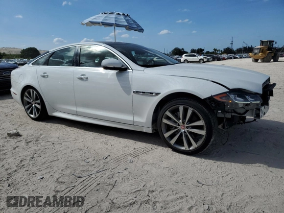 2018 Jaguar XJ with VIN SAJWA1C74J8W15533, listed as a Copart auction lot 74861673 with 46,399 mi miles. Bid and sale history available at carsss.com. Image 4.