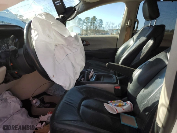 2018 Chrysler Pacifica Touring L with VIN 2C4RC1BG0JR233737, listed as a Copart auction lot 42822485 with NaN miles and Salvage Title. Bid and sale history available at carsss.com. Image 7.