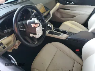 2021 Cadillac CT4 Luxury z VIN 1G6DA5RK2M0118446, wystawiony jako Copart lot #85607654 z przebiegiem 95 119 mil mil oraz Czysty tytuł • Clean title. Historia ofert i sprzedaży dostępna na DreamBid. Obrazek 7.