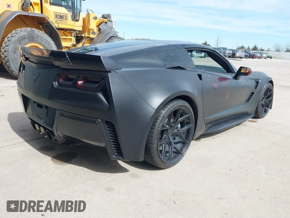 2017 Chevrolet Corvette Grand Sport 2LT with VIN 1G1YY2D70H5105112, listed as a IAAI auction lot 41610621 with 60,283 mi miles. Bid and sale history available at carsss.com. Image 4.