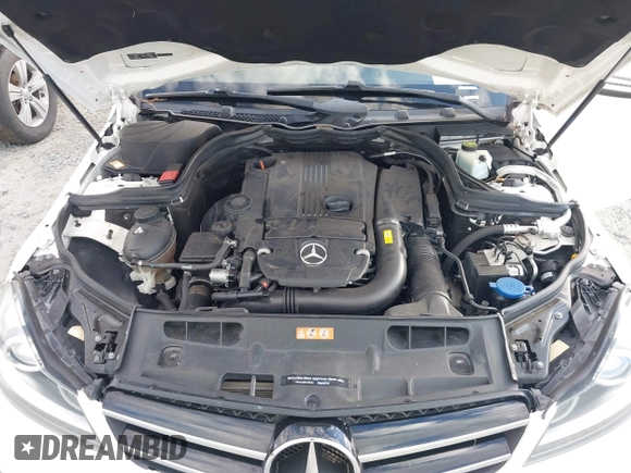 2015 Mercedes-Benz C-Class C 250 with VIN WDDGJ4HBXFG360200, listed as a IAAI auction lot 40952908 with 70,987 mi miles. Bid and sale history available at carsss.com. Image 10.