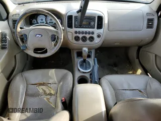 2006 Ford Escape Limited with VIN 1FMYU94196KC82484, listed as a Copart auction lot 48523075 with 208,093 mi miles and Salvage title. Bid and sale history available at DreamBid. Image 8.