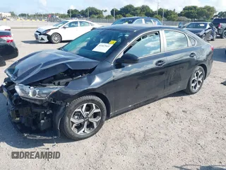 2021 Kia Forte FE z VIN 3KPF24AD6ME390032, wystawiony jako IAAI lot #41467915 z przebiegiem 43 654 mil mil oraz . Historia ofert i sprzedaży dostępna na DreamBid. Obrazek 18.