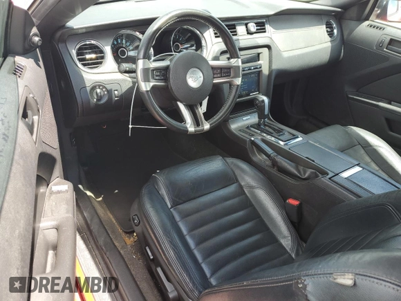 2014 Ford Mustang V6 with VIN 1ZVBP8AM5E5286617, listed as a Copart auction lot 61074515 with 139,231 mi miles and Salvage title. Bid and sale history available at DreamBid. Image 8.