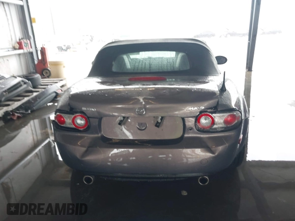 2006 Mazda MX-5 Miata Sport с VIN JM1NC25F560110444, выставлен на аукционе IAAI как лот 42611844 с пробегом 58 309 миль миль и . История ставок и продаж доступна на DreamBid. Изображение 6.