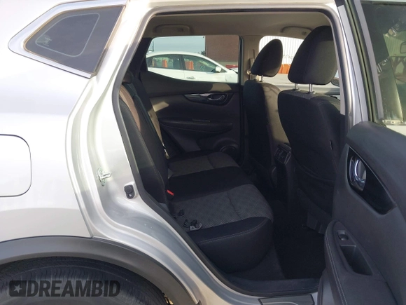 2017 Nissan Rogue SV z VIN JN1BJ1CP5HW030515, wystawiony jako IAAI lot #41892304 z przebiegiem 83 794 mil mil oraz . Historia ofert i sprzedaży dostępna na DreamBid. Obrazek 8.