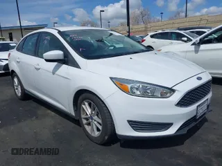 2018 Ford Focus SE with VIN 1FADP3F27JL207028, listed as a IAAI auction lot 41933222 with 113,614 mi miles. Bid and sale history available at carsss.com. Image 1.