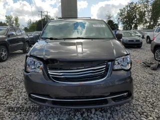 2016 Chrysler Town & Country Touring with VIN 2C4RC1BG5GR113795, listed as a Copart auction lot 72621854 with 162,273 mi miles and Clean Title. Bid and sale history available at DreamBid. Image 5.