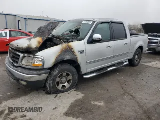 2002 Ford F-150 XLT with VIN 1FTRW07L82KD06604, listed as a Copart auction lot 44266975 with 0 mi miles and Salvage Title. Bid and sale history available at carsss.com. Image 1.