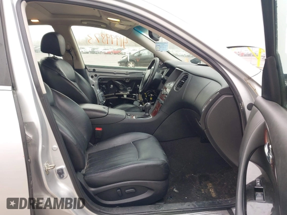 2015 Infiniti QX50 z VIN JN1BJ0HR6FM772516, wystawiony jako IAAI lot #41999873 z przebiegiem 100 673 mil mil oraz . Historia ofert i sprzedaży dostępna na DreamBid. Obrazek 5.