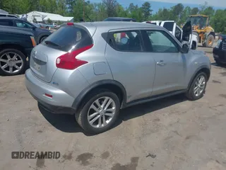 2013 Nissan Juke S with VIN JN8AF5MR0DT212138, listed as a IAAI auction lot 42082847 with 105,088 mi miles. Bid and sale history available at carsss.com. Image 4.