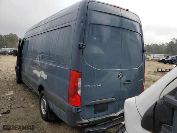 2019 Mercedes-Benz Sprinter Cargo Van with VIN WD4PF1CD4KP118375, listed as a Copart auction lot 83753064 with 108,193 mi miles and Clean Title. Bid and sale history available at carsss.com. Image 6.