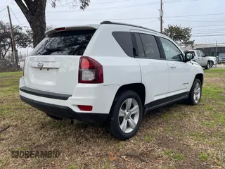 2016 Jeep Compass Sport with VIN 1C4NJCBA3GD568160, listed as a Copart auction lot 44409505 with 174,612 mi miles and Clean title. Bid and sale history available at DreamBid. Image 4.