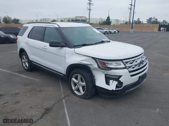 2019 Ford Explorer XLT with VIN 1FM5K7D86KGB15989, listed as a IAAI auction lot 41569315 with 77,040 mi miles. Bid and sale history available at carsss.com. Image 1.