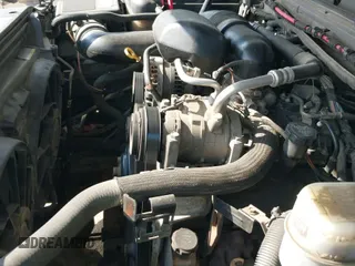 2008 Chevrolet Silverado 1500 Work Truck с VIN 1GCEC14X48Z283598, выставлен на аукционе IAAI как лот 43331360 с пробегом 206 557 миль миль и . История ставок и продаж доступна на DreamBid. Изображение 19.