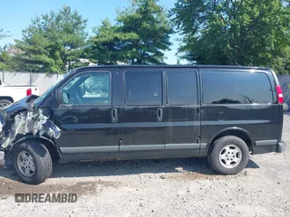 2005 Chevrolet Express Passenger z VIN 1GNFG15T751169844, wystawiony jako IAAI lot #42393893 z przebiegiem 226 673 mil mil oraz . Historia ofert i sprzedaży dostępna na DreamBid. Obrazek 14.
