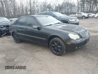 2003 Mercedes-Benz C 320 z VIN WDBRF84J23F341083, wystawiony jako IAAI lot #41447768 z przebiegiem Nie podano mil oraz . Historia ofert i sprzedaży dostępna na DreamBid. Obrazek 1.