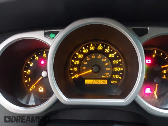 2004 Toyota 4Runner SR5 with VIN JTEBU14R940027713, listed as a IAAI auction lot 41740953 with 225,348 mi miles and . Bid and sale history available at DreamBid. Image 15.