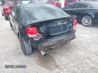 2011 Scion tC z VIN JTKJF5C74B3022537, wystawiony jako IAAI lot #42107582 z przebiegiem 184 847 mil mil oraz . Historia ofert i sprzedaży dostępna na DreamBid. Obrazek 12.