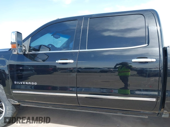 2016 Chevrolet Silverado 1500 LTZ with VIN 3GCUKSEJ5GG134114, listed as a IAAI auction lot 41939173 with 166,890 mi miles. Bid and sale history available at carsss.com. Image 14.