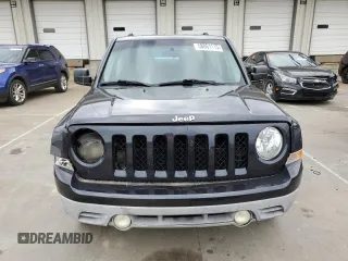 2014 Jeep Patriot Limited with VIN 1C4NJPCB9ED900811, listed as a Copart auction lot 58061115 with 230,415 mi miles and Salvage title. Bid and sale history available at DreamBid. Image 5.