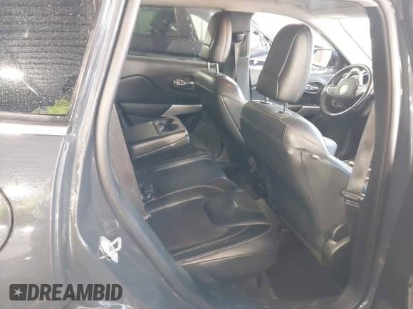 2018 Jeep Cherokee Latitude Plus with VIN 1C4PJLLX3JD573359, listed as a IAAI auction lot 41313339 with 98,981 mi miles. Bid and sale history available at carsss.com. Image 8.