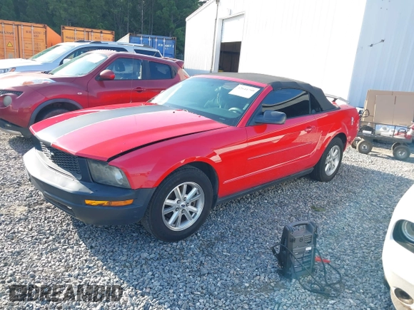 2007 Ford Mustang Deluxe with VIN 1ZVFT84N475265746, listed as a IAAI auction lot 42644799 with 158,830 mi miles and . Bid and sale history available at DreamBid. Image 2.