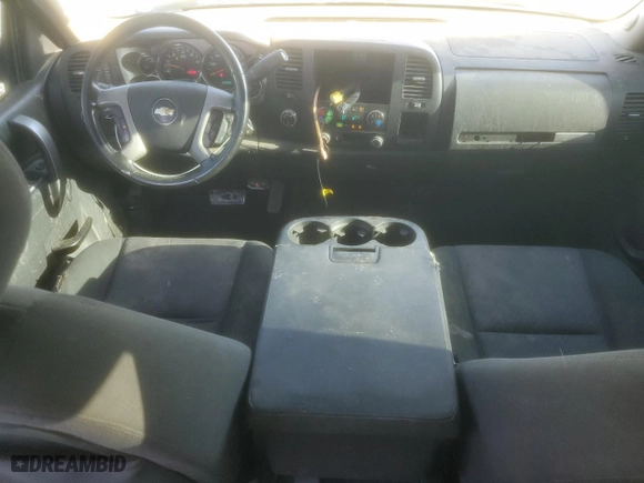 2013 Chevrolet Silverado 1500 LT with VIN 1GCRKSE74DZ207009, listed as a Copart auction lot 52758995 with 112,810 mi miles and Clean Title. Bid and sale history available at carsss.com. Image 8.