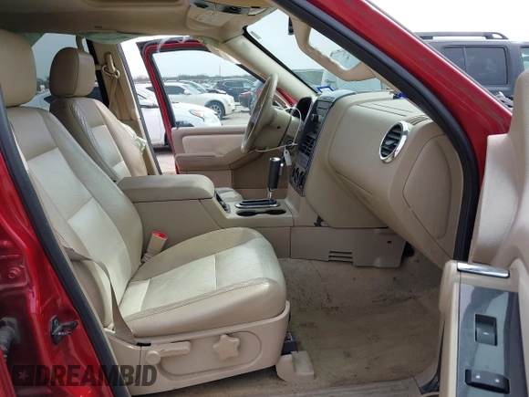 2008 Ford Explorer XLT z VIN 1FMEU63E78UA48891, wystawiony jako IAAI lot #41720120 z przebiegiem 217 578 mil mil oraz . Historia ofert i sprzedaży dostępna na DreamBid. Obrazek 5.