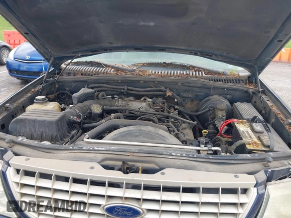 2004 Ford Explorer Eddie Bauer z VIN 1FMZU74W94UB24409, wystawiony jako IAAI lot #42244961 z przebiegiem 175 390 mil mil oraz . Historia ofert i sprzedaży dostępna na DreamBid. Obrazek 10.