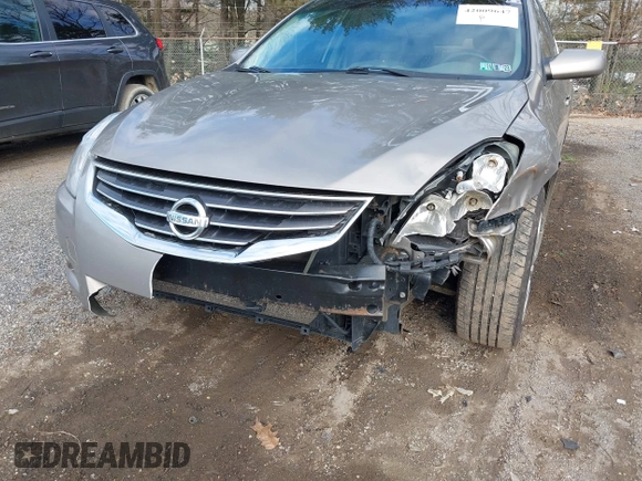 2011 Nissan Altima 2.5 S with VIN 1N4AL2AP3BN485555, listed as a IAAI auction lot 42009647 with 121,017 mi miles. Bid and sale history available at carsss.com. Image 6.