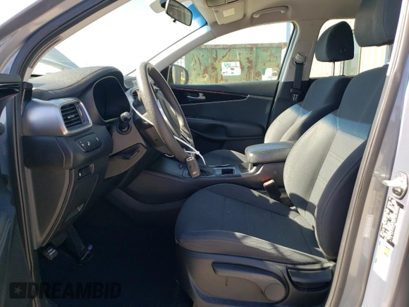 2020 Kia Sorento LX with VIN 5XYPG4A32LG660906, listed as a Copart auction lot 47446555 with 52,358 mi miles and Salvage Title. Bid and sale history available at carsss.com. Image 7.