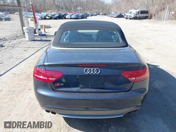 2012 Audi S5 Premium Plus z VIN WAUCGAFH4CN004360, wystawiony jako IAAI lot #41742130 z przebiegiem 106 929 mil mil oraz . Historia ofert i sprzedaży dostępna na DreamBid. Obrazek 15.
