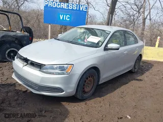 2011 Volkswagen Jetta Sedan SE w/Convenience with VIN 3VWDX7AJ7BM397278, listed as a IAAI auction lot 41653172 with 154,607 mi miles. Bid and sale history available at carsss.com. Image 17.