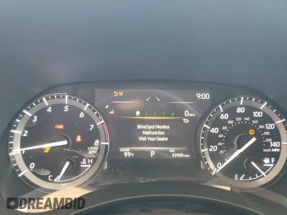 2021 Toyota Highlander XLE with VIN 5TDHZRBH1MS150749, listed as a Copart auction lot 62416335 with 43,900 mi miles and Salvage title. Bid and sale history available at DreamBid. Image 9.