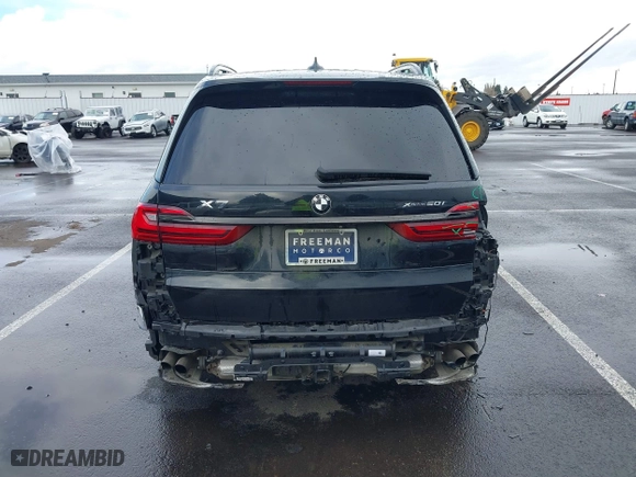 2019 BMW X7 xDrive50i with VIN 5UXCX4C58KLS35818, listed as a IAAI auction lot 41750098 with 69,661 mi miles. Bid and sale history available at carsss.com. Image 17.