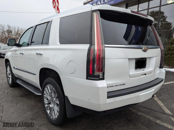 2018 Cadillac Escalade Luxury with VIN 1GYS4BKJ7JR336380, listed as a Copart auction lot 44818265 with 65,483 mi miles and Clean Title. Bid and sale history available at carsss.com. Image 4.