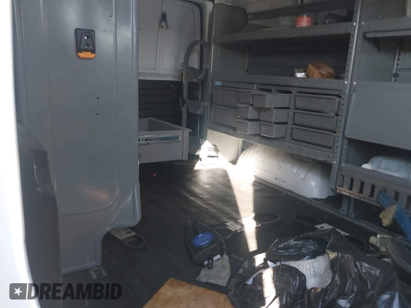 2018 Chevrolet Express Cargo Van with VIN 1GCWGAFG6J1338370, listed as a IAAI auction lot 40543708 with 1 mi miles. Bid and sale history available at carsss.com. Image 8.