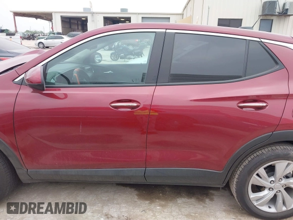 2024 Buick Encore GX Preferred z VIN KL4AMBSL5RB209578, wystawiony jako IAAI lot #41958892 z przebiegiem 11 893 mil mil oraz . Historia ofert i sprzedaży dostępna na DreamBid. Obrazek 13.