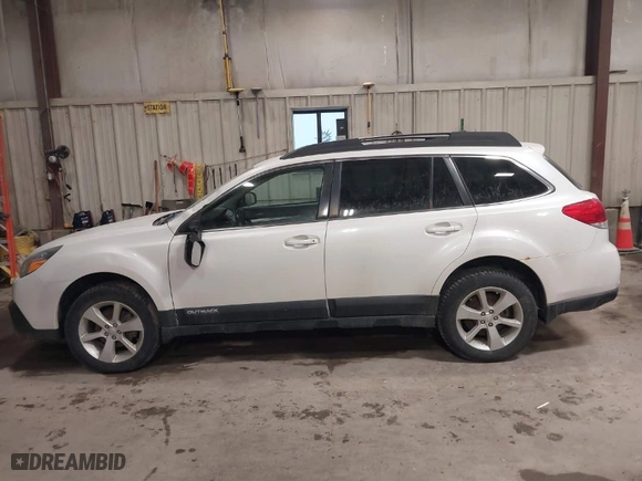 2013 Subaru Outback 2.5i Premium with VIN 4S4BRBCC0D3273777, listed as a IAAI auction lot 41195904 with 141,482 mi miles. Bid and sale history available at carsss.com. Image 14.