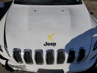 2016 Jeep Cherokee Sport z VIN 1C4PJLAB5GW184503, wystawiony jako Copart lot #87721055 z przebiegiem 107 629 mil mil oraz Szkoda całkowita • Salvage title. Historia ofert i sprzedaży dostępna na DreamBid. Obrazek 11.