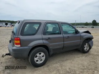 2005 Ford Escape XLS Value with VIN 1FMYU02ZX5KA88548, listed as a Copart auction lot 64025804 with 176,155 mi miles and Salvage Title. Bid and sale history available at carsss.com. Image 3.