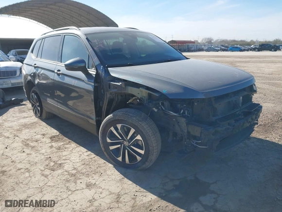 2022 Volkswagen Tiguan S with VIN 3VV1B7AXXNM164123, listed as a IAAI auction lot 41359724 with 18,721 mi miles. Bid and sale history available at carsss.com. Image 1.