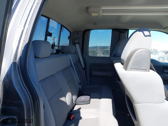 2004 Ford F-150 XL with VIN 1FTPX12534NA00589, listed as a IAAI auction lot 41720003 with 1 mi miles. Bid and sale history available at carsss.com. Image 8.