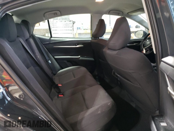 2025 Toyota Camry LE z VIN 4T1DAACK9SU506208, wystawiony jako Copart lot #56706605 z przebiegiem 17 651 mil mil oraz Szkoda całkowita • Salvage title. Historia ofert i sprzedaży dostępna na DreamBid. Obrazek 10.