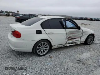2011 BMW 3 Series 328i z VIN WBAPH7G53BNM58989, wystawiony jako Copart lot #79000604 z przebiegiem Nie podano mil oraz Nie do naprawy • Non repairable. Historia ofert i sprzedaży dostępna na DreamBid. Obrazek 3.